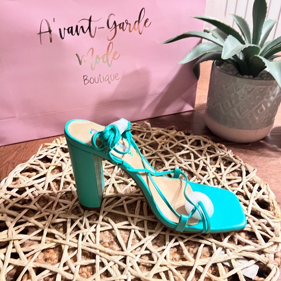 Square Toe Sandal - Picture 5 of 5